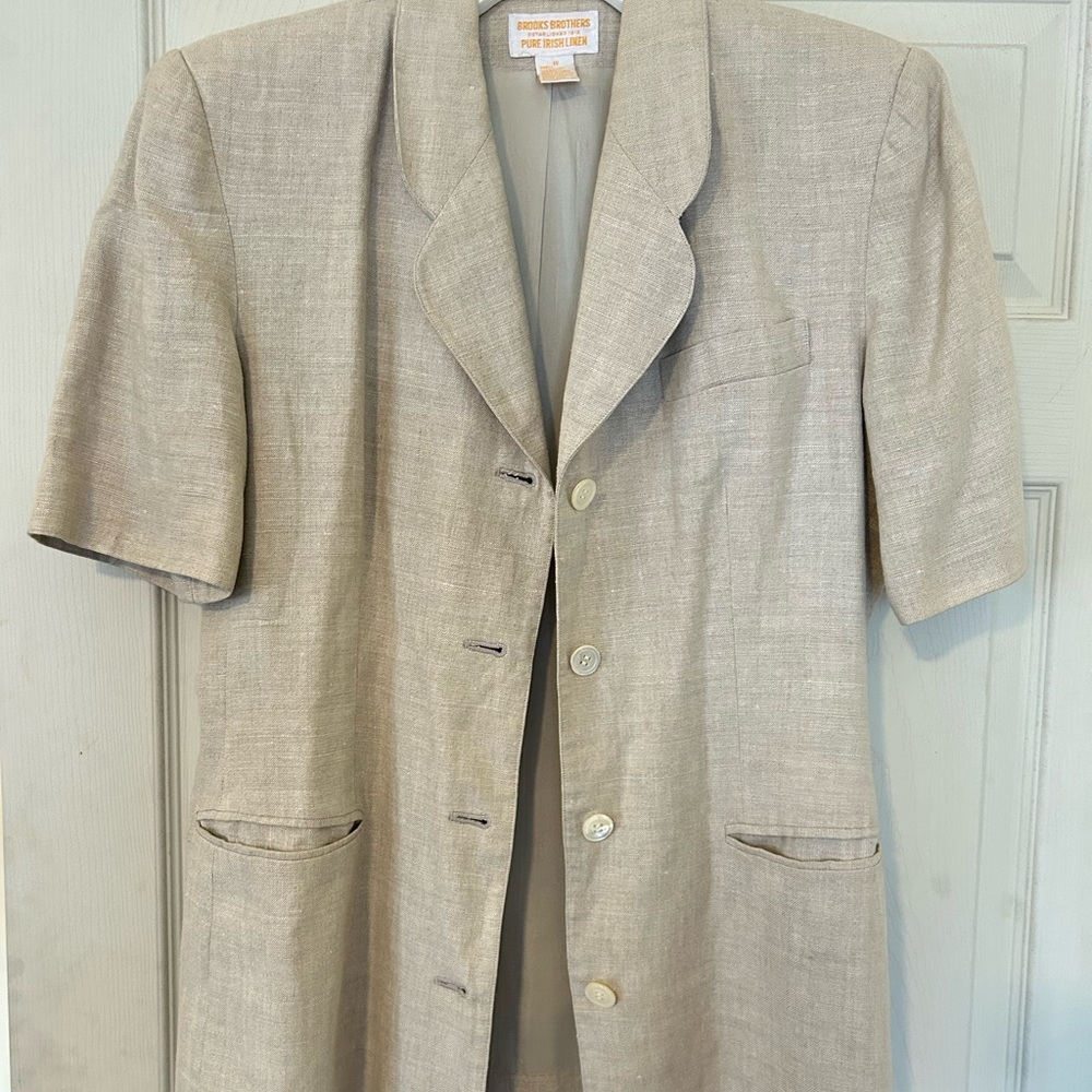 Beige button up blazer